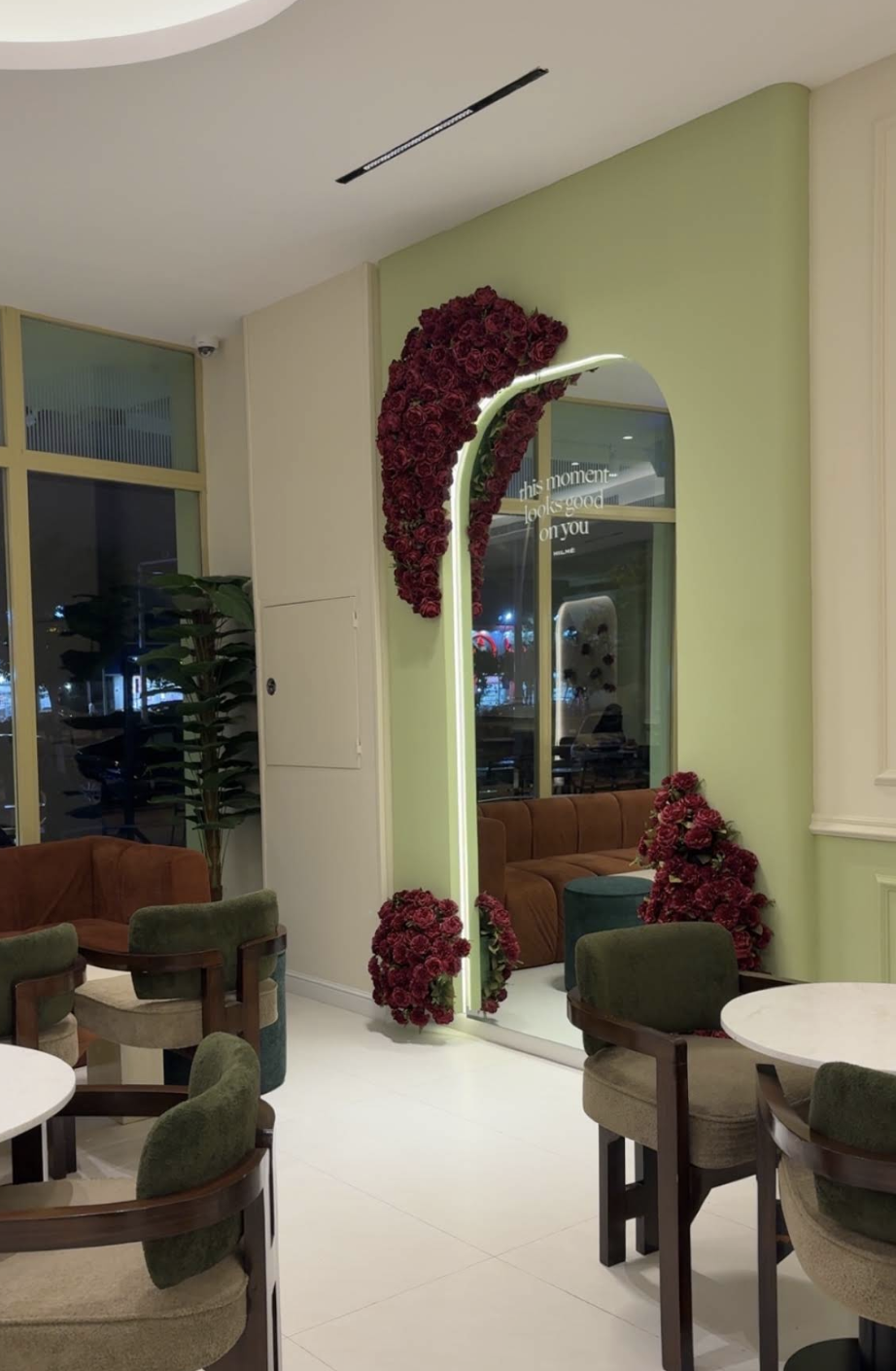HILMÈ lounge interior with rose arch